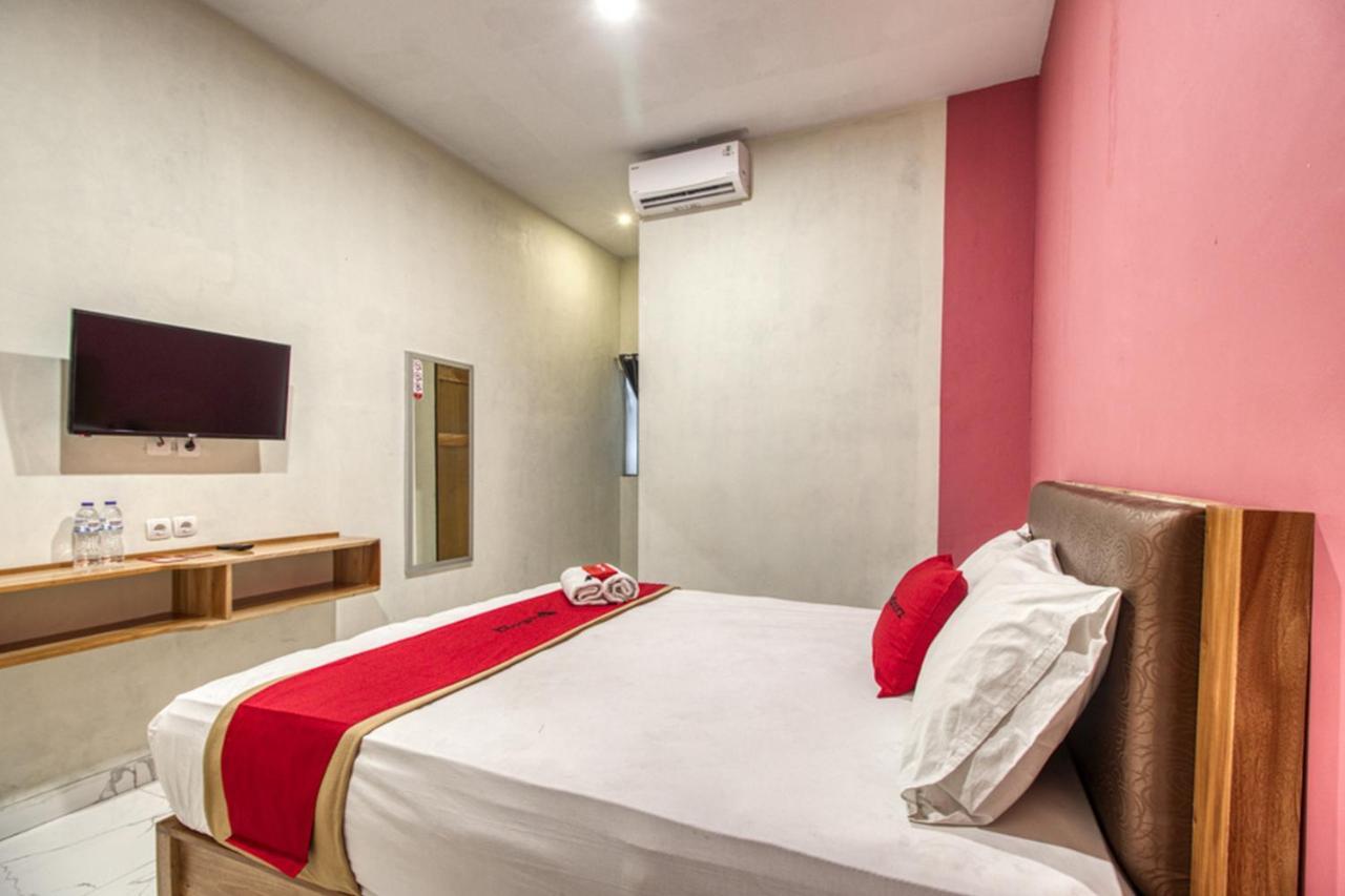 Reddoorz Plus @ Flory Hotel Yogyakarta Luaran gambar