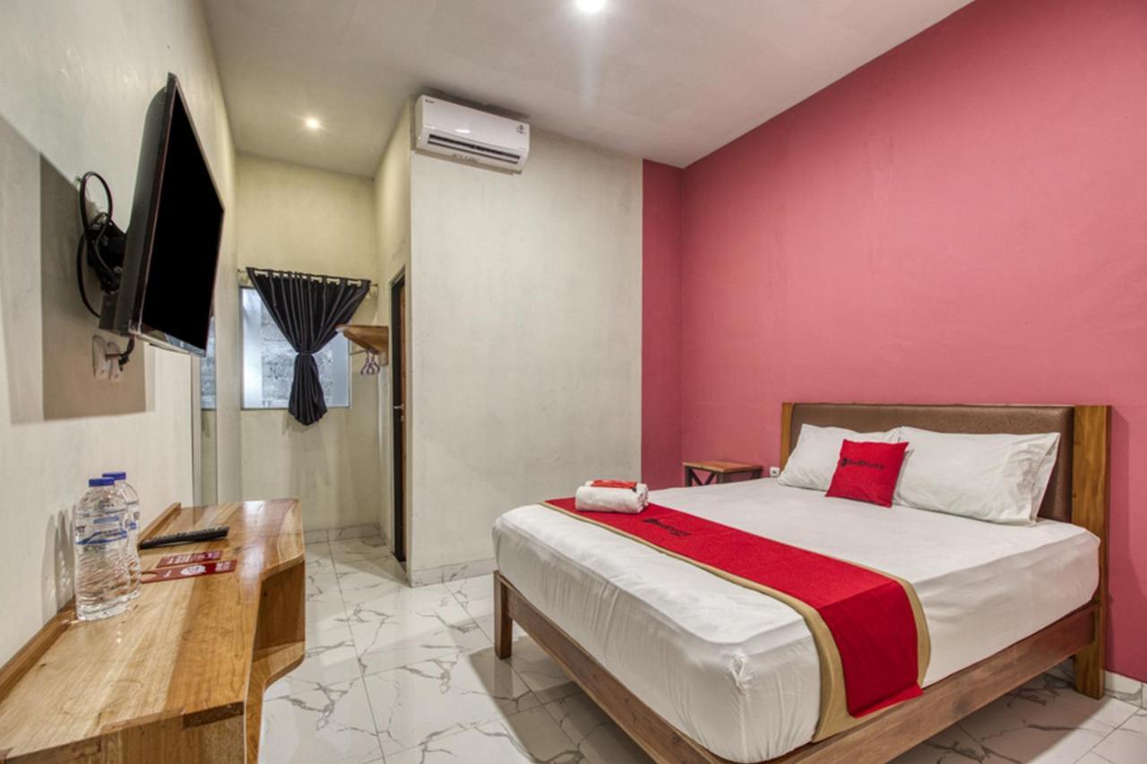 Reddoorz Plus @ Flory Hotel Yogyakarta Luaran gambar
