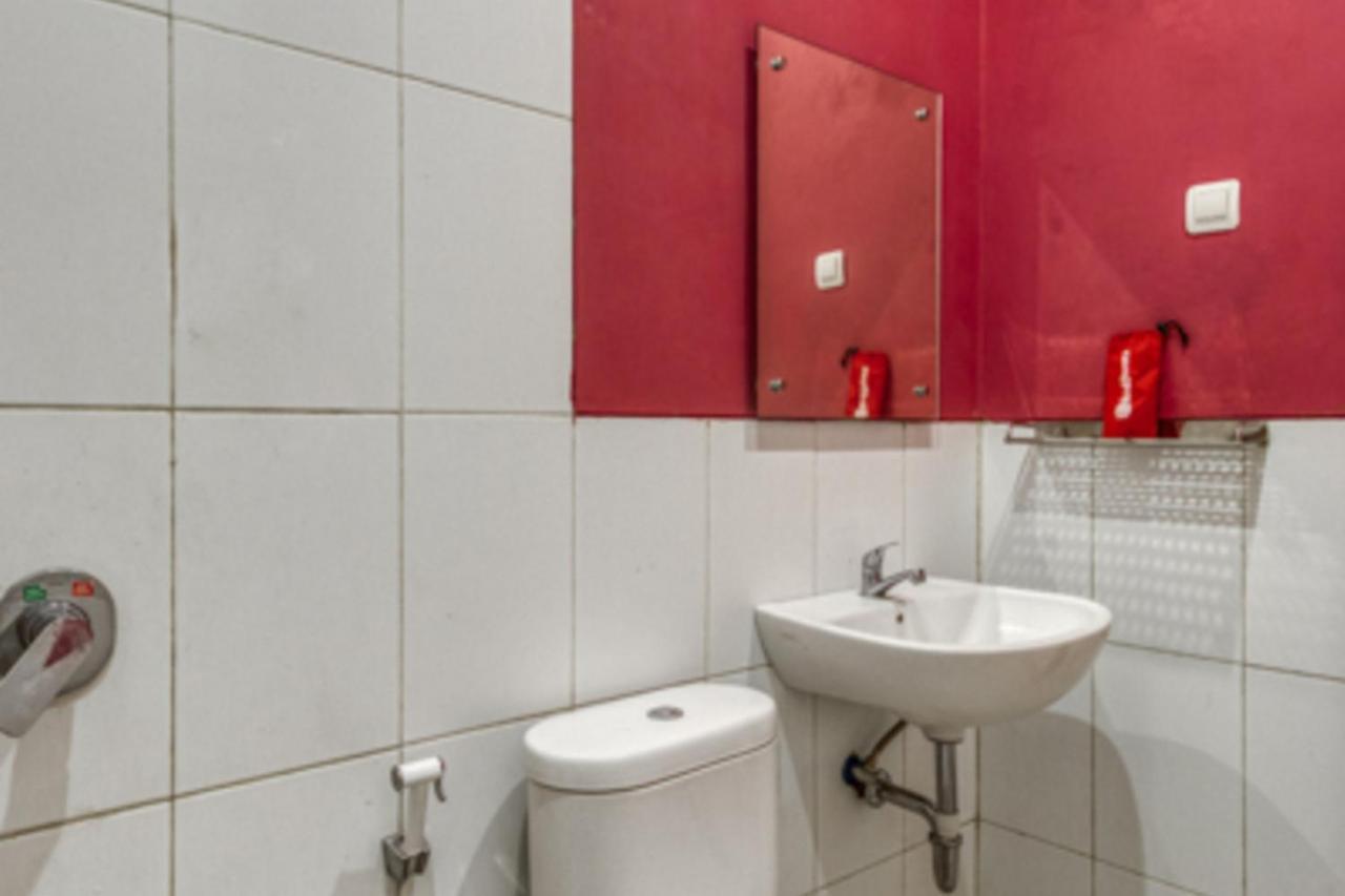 Reddoorz Plus @ Flory Hotel Yogyakarta Luaran gambar